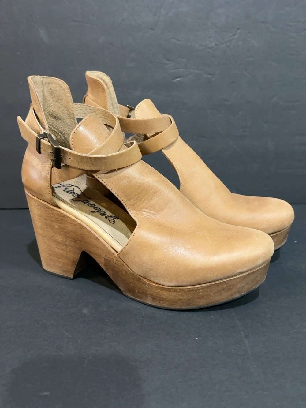 Free People Cedar Clog Tan Leather Platform Heels Wood Block Heel EU 39 Spain
